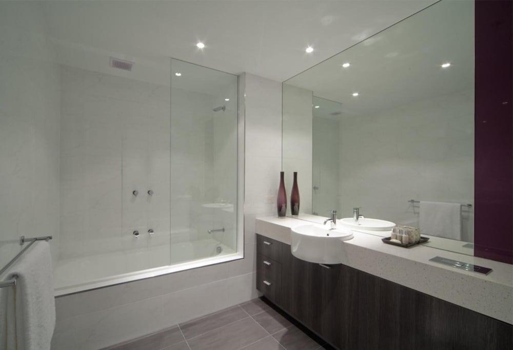 Tyrian Serviced Apartments Fitzroy Melbourne Exterior photo