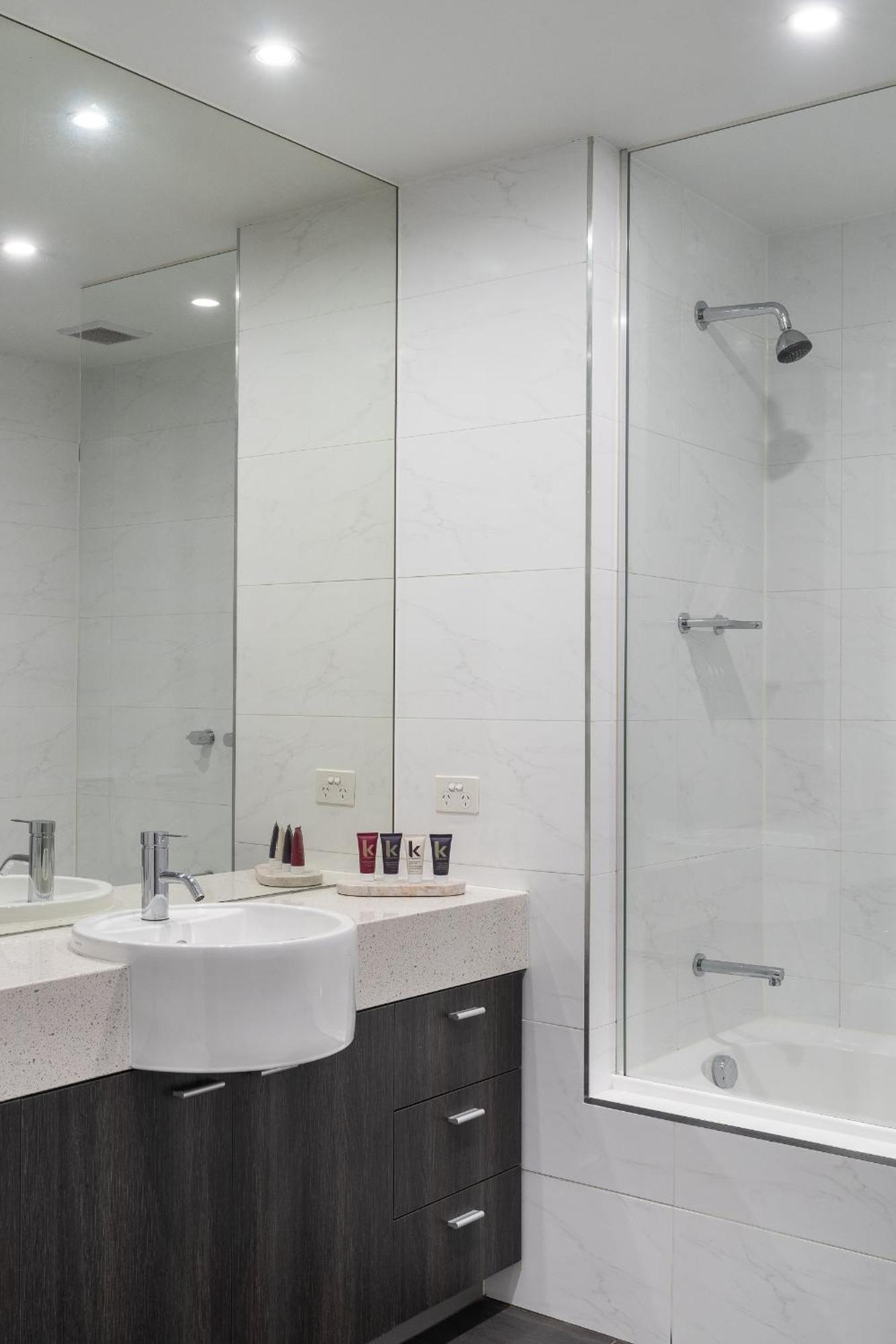 Tyrian Serviced Apartments Fitzroy Melbourne Exterior photo