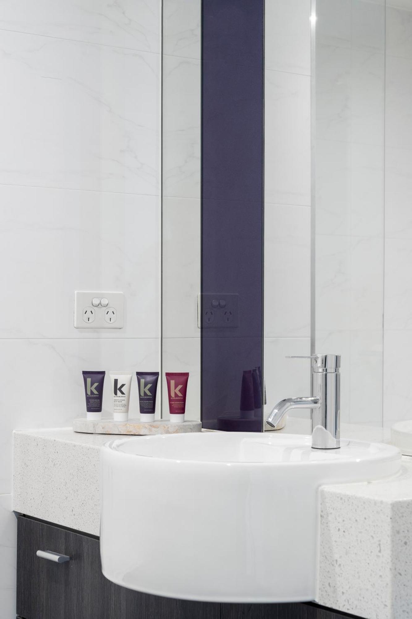 Tyrian Serviced Apartments Fitzroy Melbourne Exterior photo
